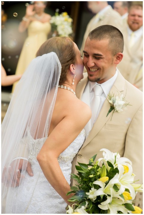 Pittsburgh Wedding Photographer - Doubletree Wedding Moon Township - Spring wedding in Pittsburgh (19)