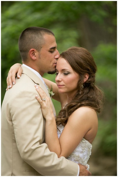 Pittsburgh Wedding Photographer - Doubletree Wedding Moon Township - Spring wedding in Pittsburgh (30)