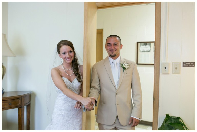 Pittsburgh Wedding Photographer - Doubletree Wedding Moon Township - Spring wedding in Pittsburgh (6)
