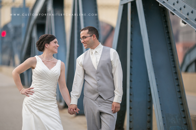 t smithfield street bridge wedding photographer - station square wedding portraits - pittsburgh wedding photography - unique pose ideas weddings