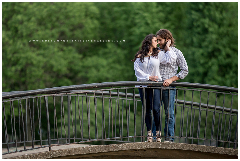 allegheny commons park engagement session - pittsburgh wedding photographer - engagement photos pose ideas - rural engaged pgh2