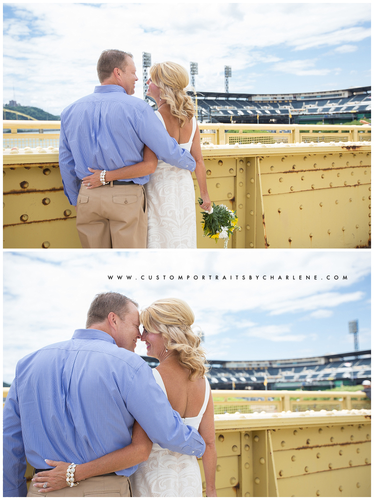 Pittsburgh Wedding Photographer - Roberto Clemente Bridge Wedding - Unique wedding venues Pittsburgh downtown5
