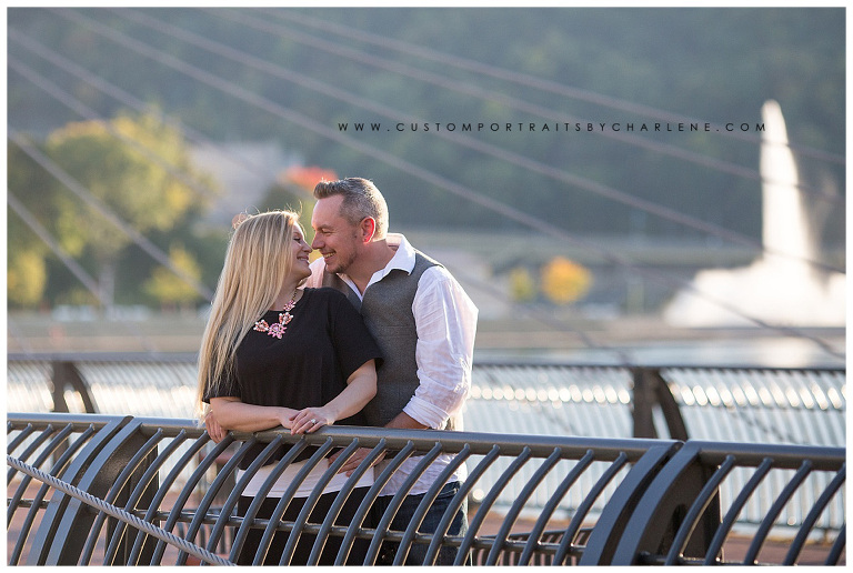 north-shore-pittsburgh-engagement-session-pittsburgh-wedding-photographer-allegheny-commons-park-clemente-bridge11