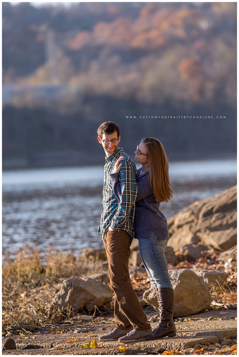 ohio-river-engagement-session-pittsburgh-wedding-photographer-unique-pittsburgh-photography-portrait-picture-locations10
